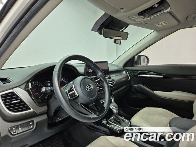 Kia Seltos 2020 — ფოტო 6/20