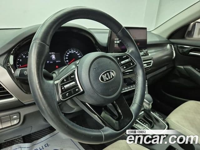 Kia Seltos 2020 — ფოტო 8/20