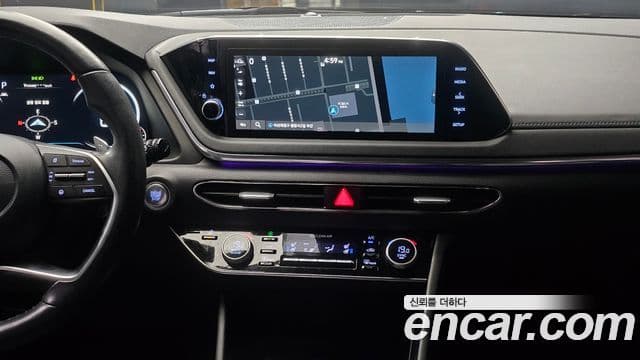 Hyundai Sonata 2022 — ფოტო 14/20