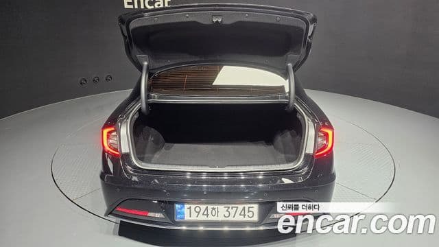 Hyundai Sonata 2022 — ფოტო 20/20