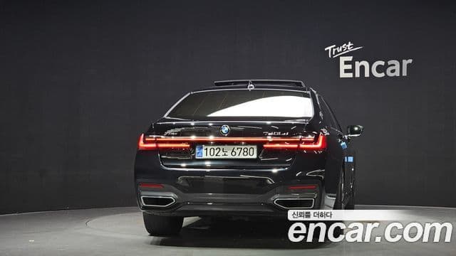 BMW 7 Series 2019 — ფოტო 4/20