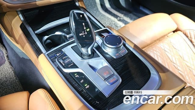 BMW 7 Series 2019 — ფოტო 9/20