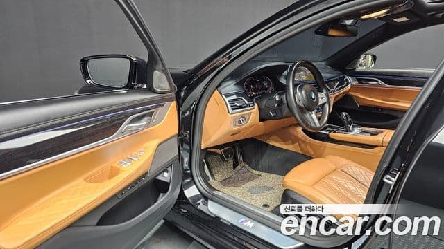 BMW 7 Series 2019 — ფოტო 10/20