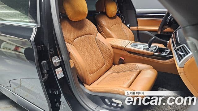 BMW 7 Series 2019 — ფოტო 11/20