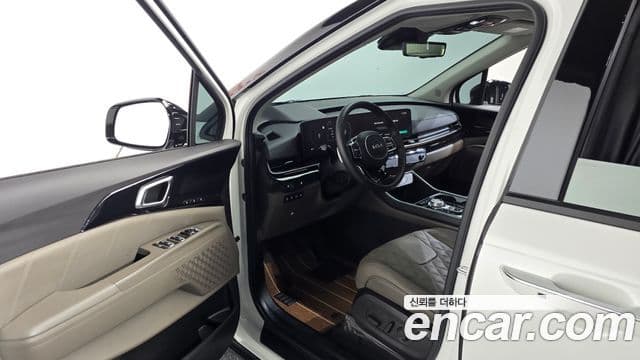 Kia Carnival 2024 — Photo 27/33