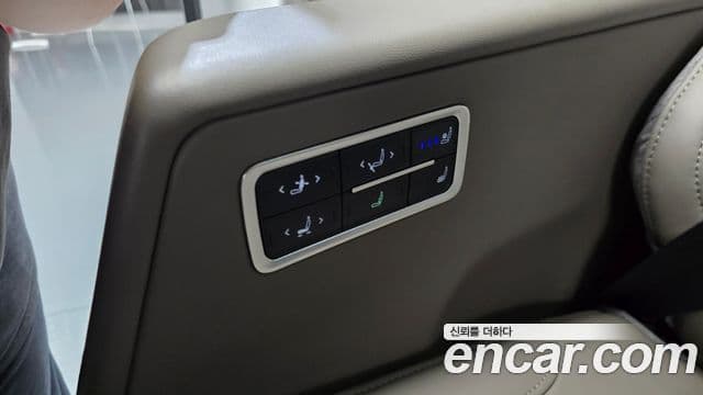 Kia Carnival 2024 — Photo 26/33