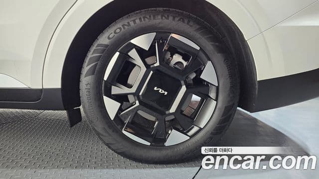 Kia Carnival 2024 — Photo 32/33