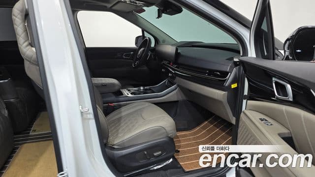 Kia Carnival 2024 — Photo 25/33
