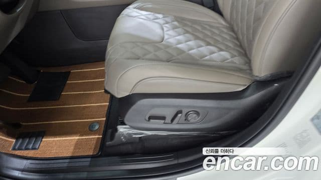 Kia Carnival 2024 — Photo 14/33