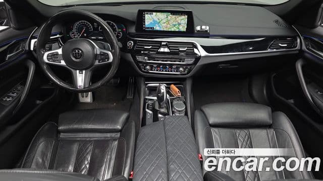BMW 5 Series 2018 — ფოტო 7/20