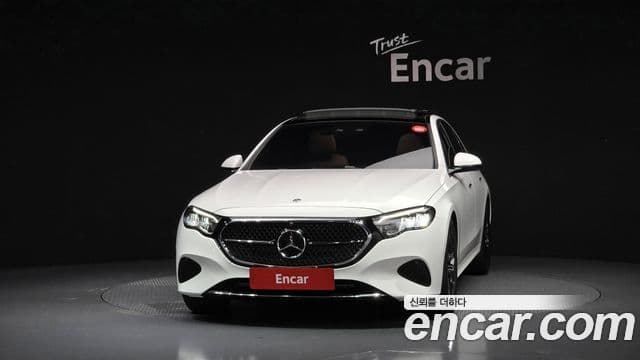 Mercedes-Benz E-Class 2025 — Фото 3/20