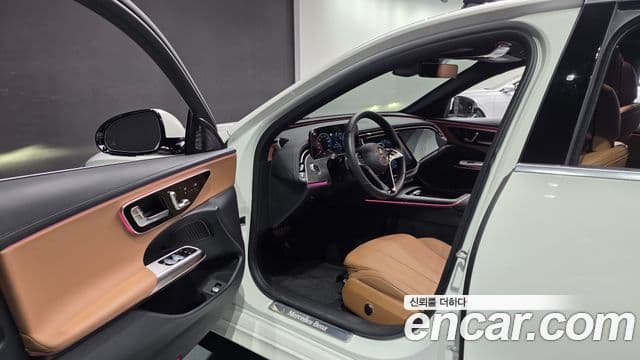 Mercedes-Benz E-Class 2025 — Фото 10/20