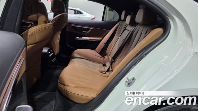 Mercedes-Benz E-Class 2025 — Фото 11/20