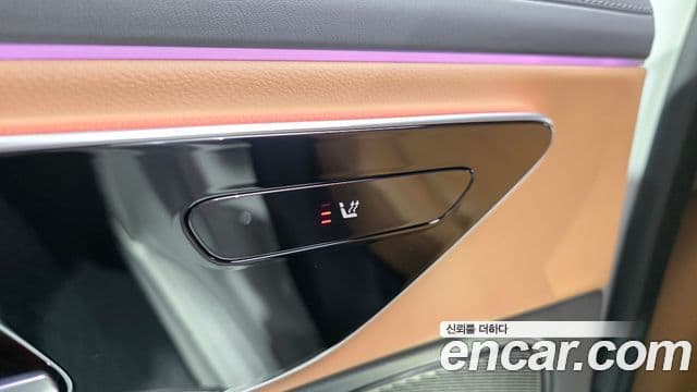 Mercedes-Benz E-Class 2025 — Фото 18/20