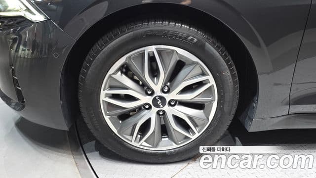Kia K5 2021 — ფოტო 5/20