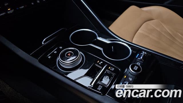 Kia K5 2021 — ფოტო 9/20