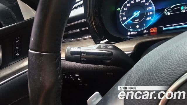 Kia K5 2021 — ფოტო 18/20