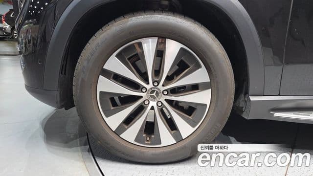 Mercedes-Benz GLE-Class 2025 — Photo 11/30