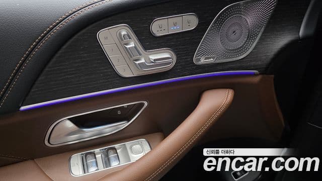 Mercedes-Benz GLE-Class 2025 — Photo 4/30