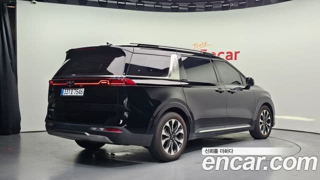 Kia Carnival 2022 — Фото 2/20