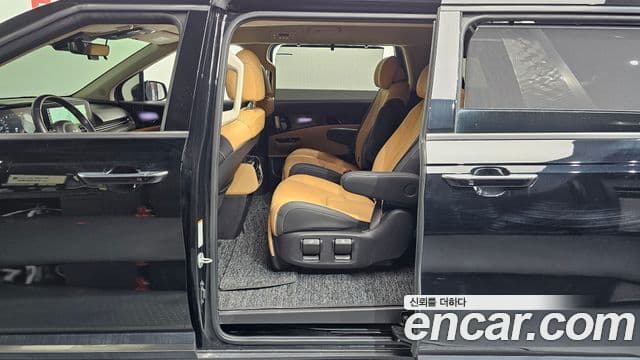 Kia Carnival 2022 — Фото 11/20