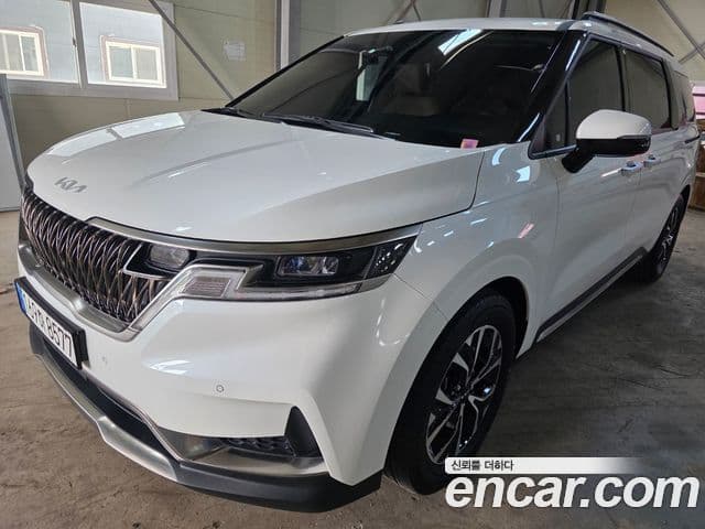 Kia Carnival 2022 — ფოტო 1/12