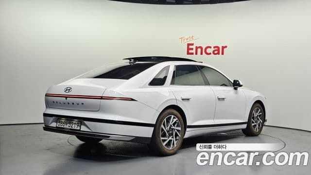 Hyundai Grandeur 2023 — Şəkil 2/20