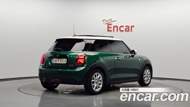 Mini Cooper 2021 — фото 2 из 20