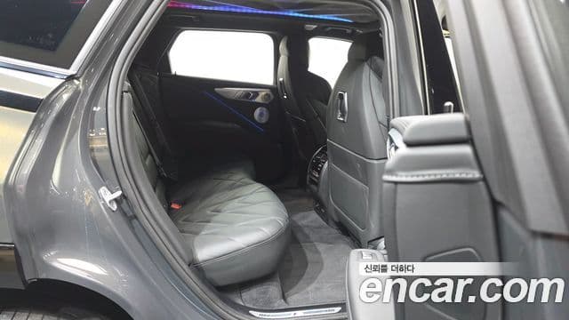 BMW XM 2025 — фото 12 из 20