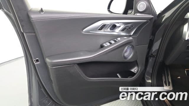 BMW XM 2025 — Photo 33/34