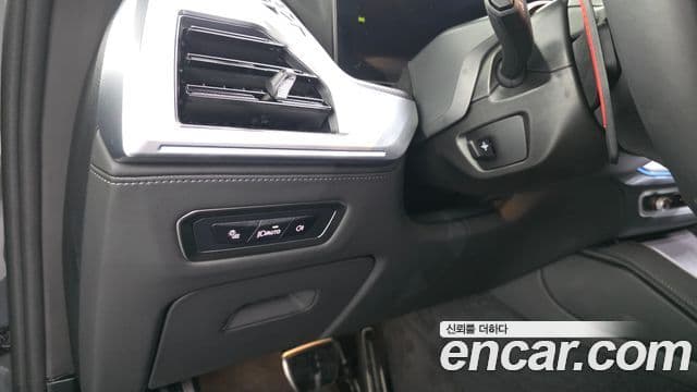 BMW XM 2025 — Photo 19/34