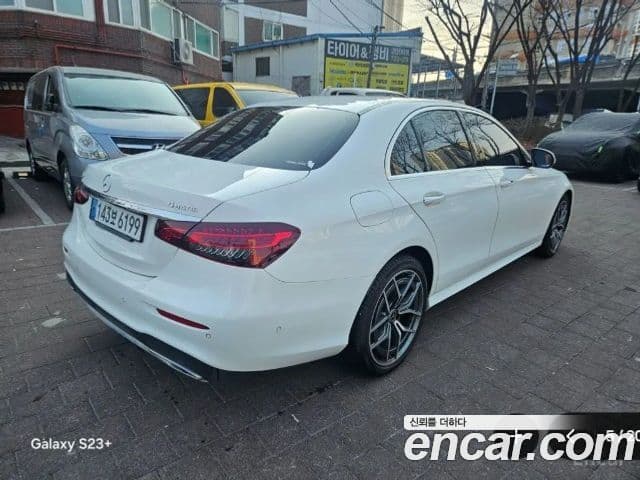 Mercedes-Benz E-Class 2020 — ფოტო 4/20