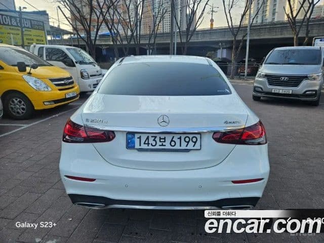 Mercedes-Benz E-Class 2020 — ფოტო 5/20