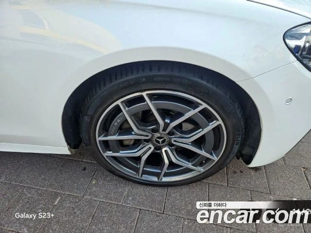 Mercedes-Benz E-Class 2020 — ფოტო 14/20