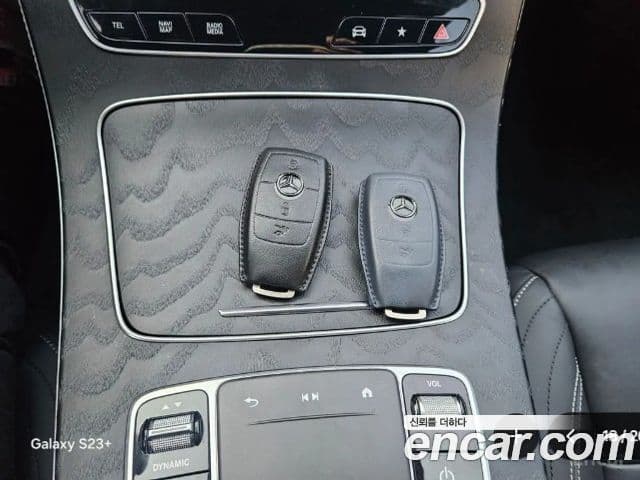 Mercedes-Benz E-Class 2020 — ფოტო 18/20