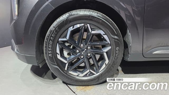Kia Carnival 2024 — Şəkil 5/20