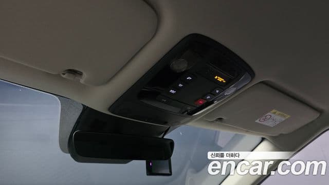 Kia Carnival 2024 — Şəkil 17/20