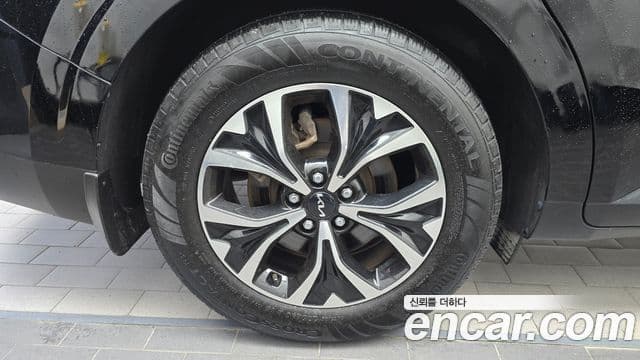 Kia Carnival 2022 — фото 5 из 20