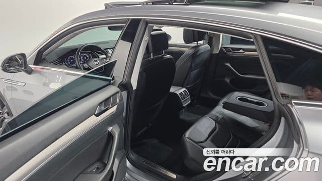 Volkswagen Arteon 2020 — ფოტო 17/20