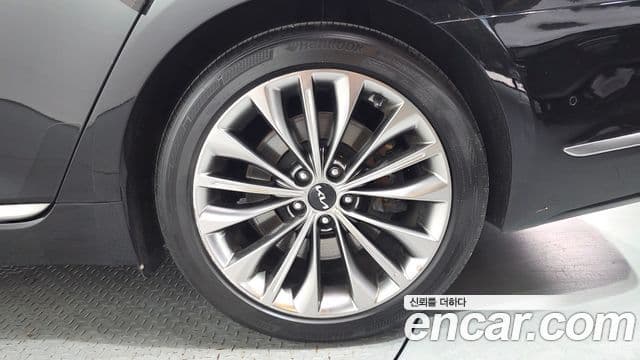 Kia The K9 2023 — Photo 19/34