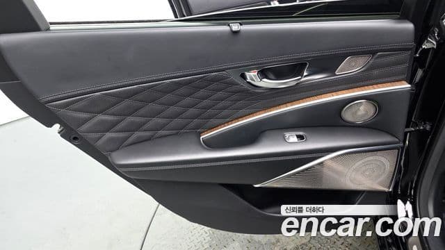 Kia The K9 2023 — Photo 10/34