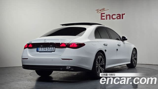 Mercedes-Benz E-Class 2025 — Şəkil 1/20