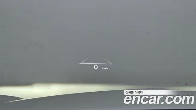 Genesis GV70 2022 — Photo 32/34