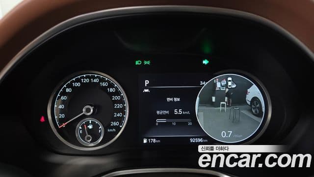 Genesis Electrified G80 2020 — Şəkil 8/20