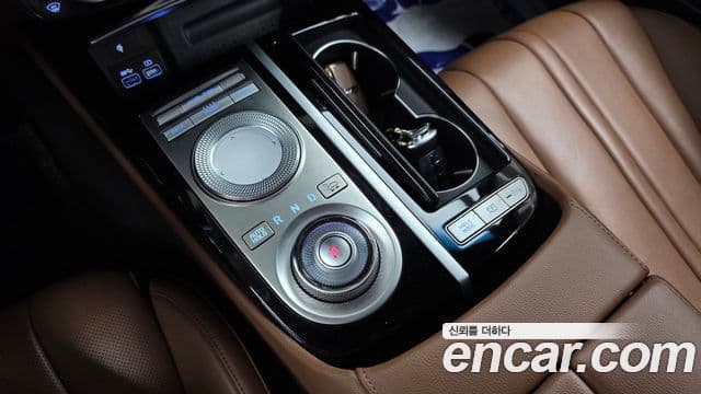 Genesis Electrified G80 2020 — Şəkil 9/20