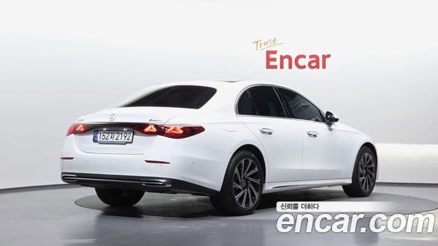 Mercedes-Benz E-Class, 2024
