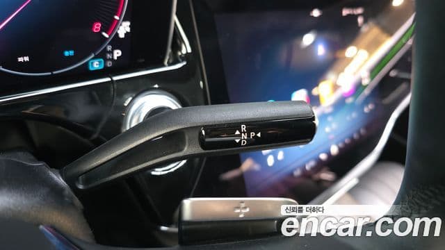 Mercedes-Benz E-Class 2024 — ფოტო 8/20