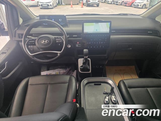 Hyundai Staria 2024 — Şəkil 9/20