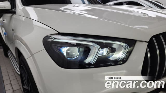 Mercedes-Benz GLE-Class 2023 — Photo 27/35