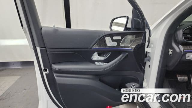 Mercedes-Benz GLE-Class 2023 — Photo 16/35